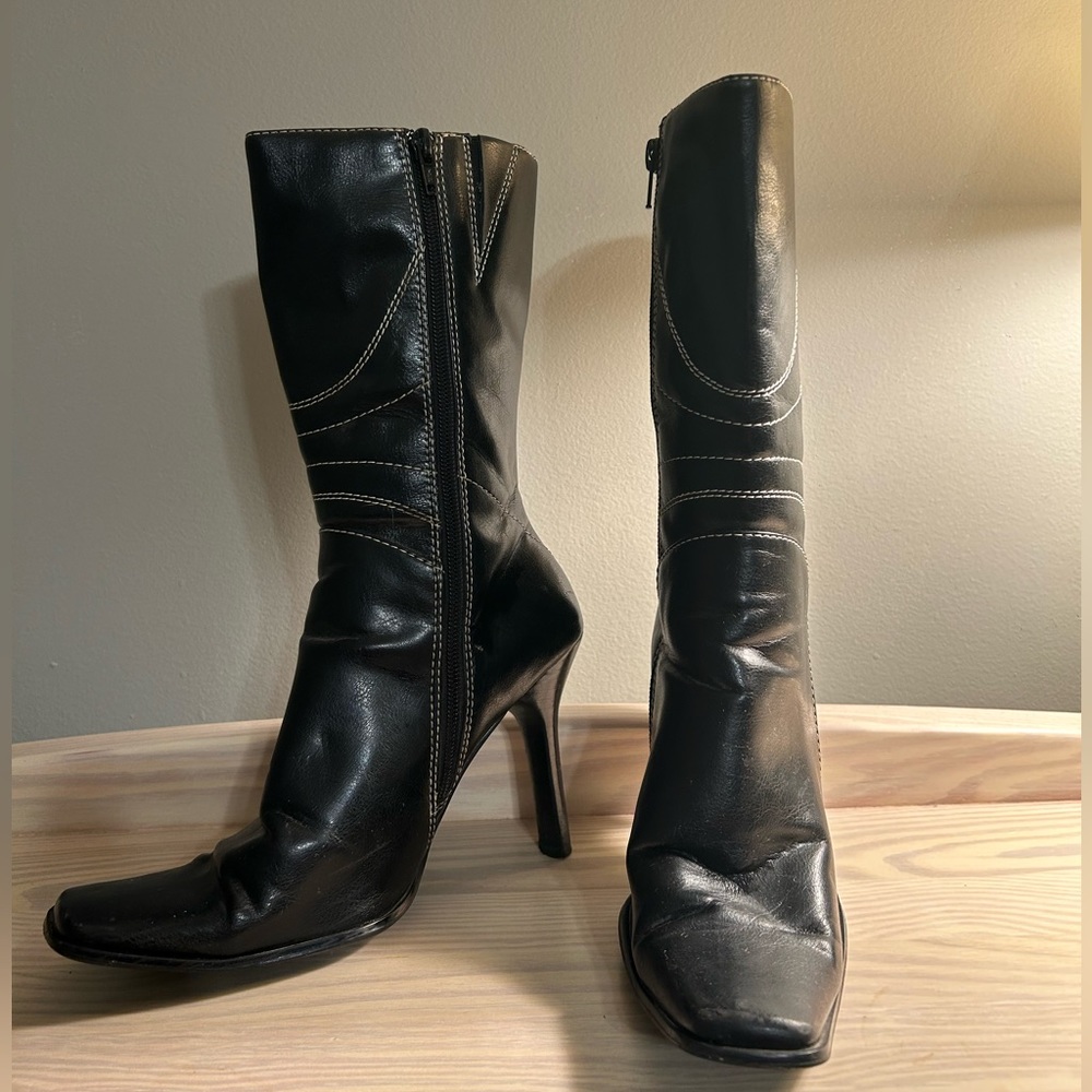 GORGEOUS Amanda Smith Square-Toe Mid-Shaft Heeled Boots